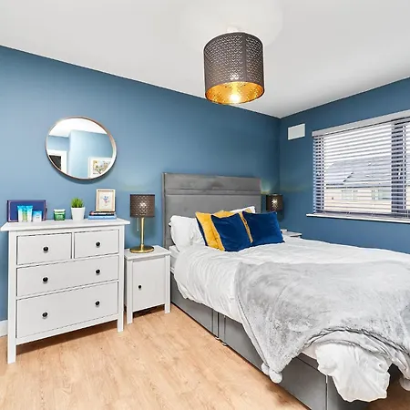 Modern Clonsilla Townhouse Sleeps 6 * ダブリン