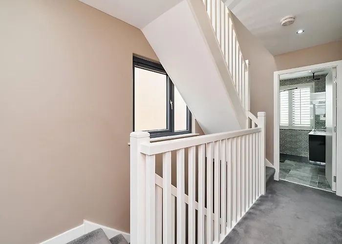 Modern Clonsilla Townhouse Sleeps 6 * Dublin