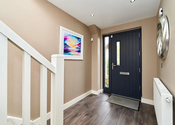 Modern Clonsilla Townhouse Sleeps 6 Holiday home *