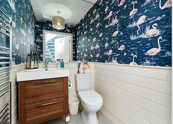 Modern Clonsilla Townhouse Sleeps 6 Holiday home *