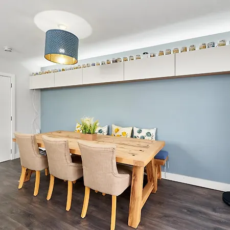 Modern Clonsilla Townhouse Sleeps 6 * Dublin