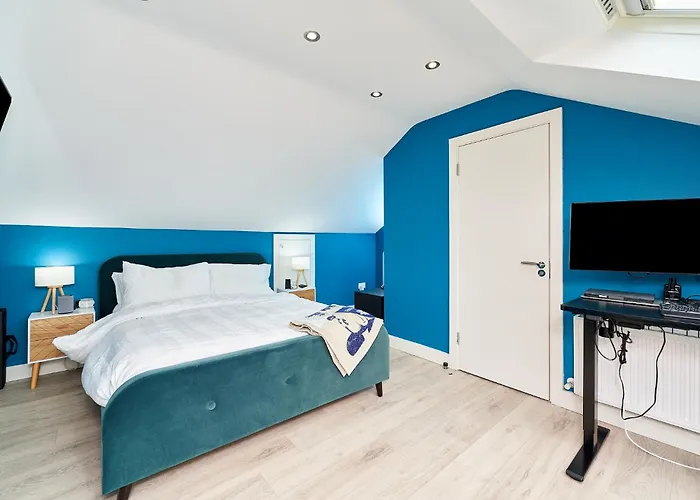 Feriehus Modern Clonsilla Townhouse Sleeps 6
