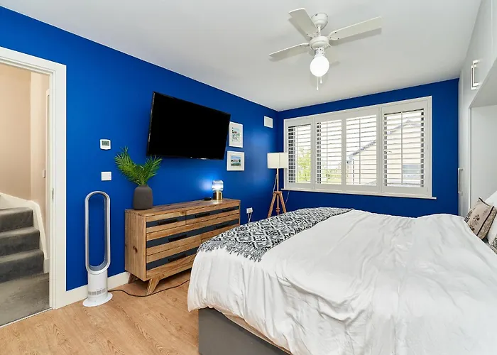 Feriehus Modern Clonsilla Townhouse Sleeps 6 *